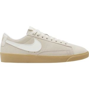 Nike Blazer Low SD Sneaker Tan Gum Sole